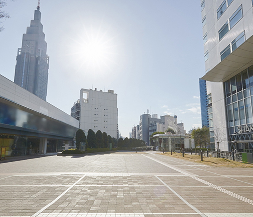 新宿サザンテラス広場